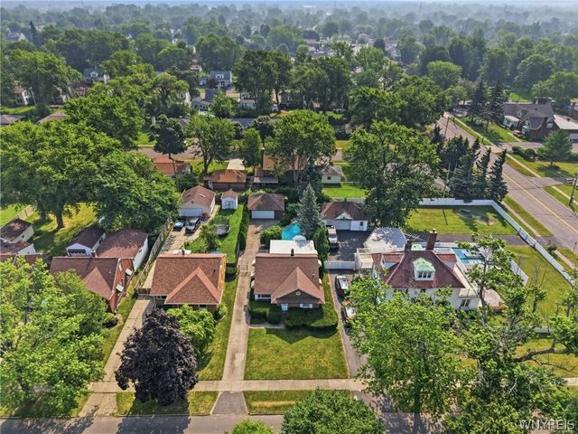 600 Roycroft Boulevard, Cheektowaga, NY 14225