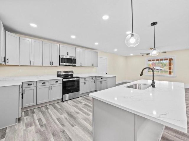 239 Brown Drive, Clermont, GA 30527