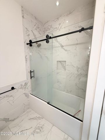 1733 MEMORIAL PARK Terrace, Jacksonville, FL 32204