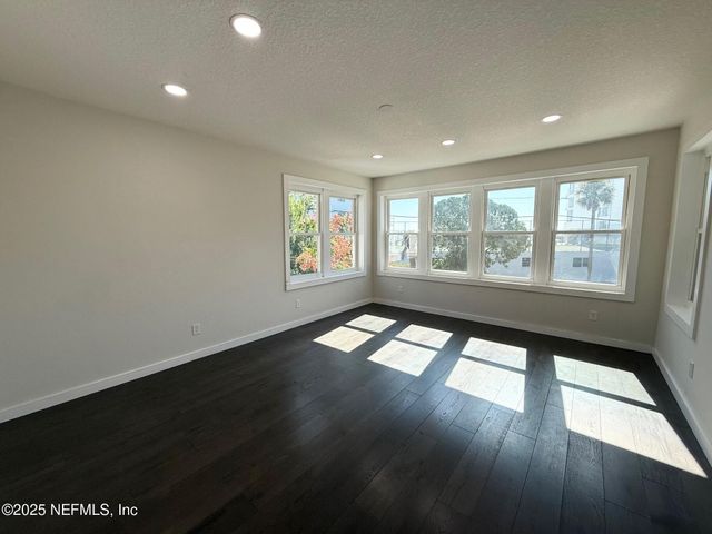 1733 MEMORIAL PARK Terrace, Jacksonville, FL 32204