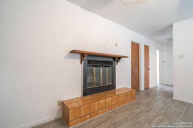 371 Lake Country, Lakehills, TX 78063