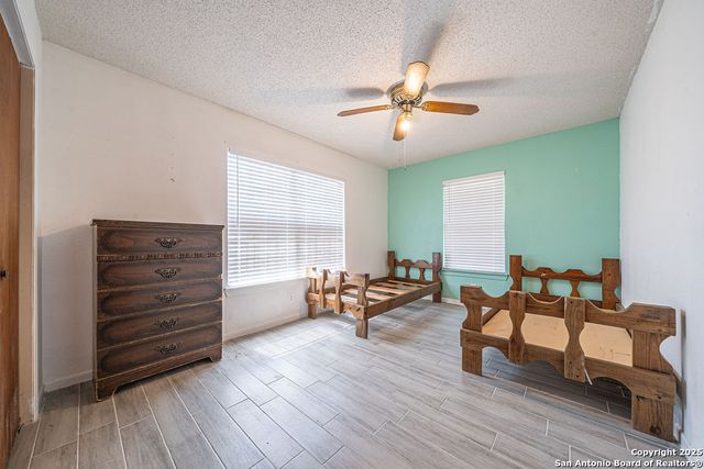 371 Lake Country, Lakehills, TX 78063