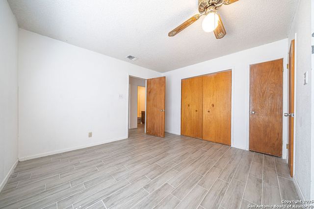 371 Lake Country, Lakehills, TX 78063