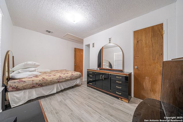 371 Lake Country, Lakehills, TX 78063