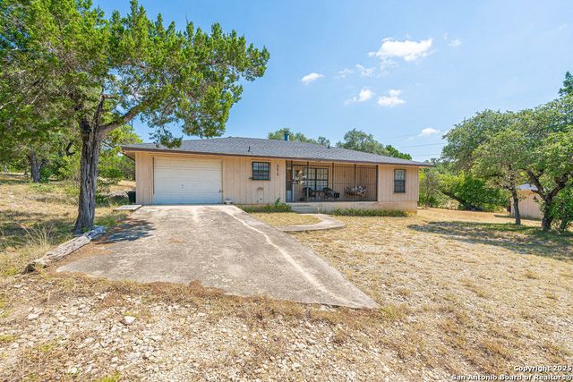 371 Lake Country, Lakehills, TX 78063