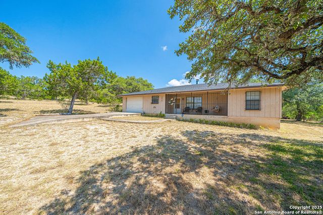 371 Lake Country, Lakehills, TX 78063