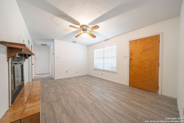 371 Lake Country, Lakehills, TX 78063