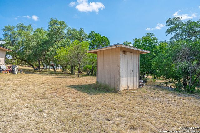 371 Lake Country, Lakehills, TX 78063