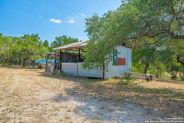 371 Lake Country, Lakehills, TX 78063