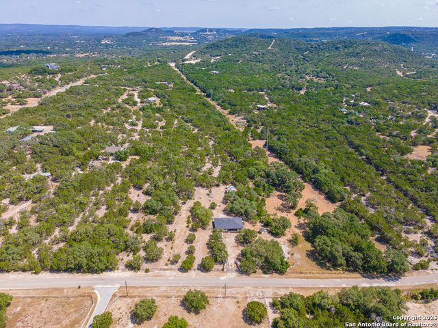 371 Lake Country, Lakehills, TX 78063