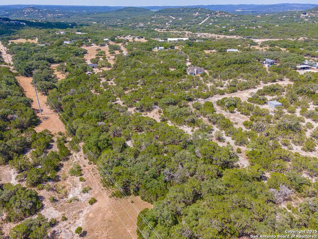 371 Lake Country, Lakehills, TX 78063