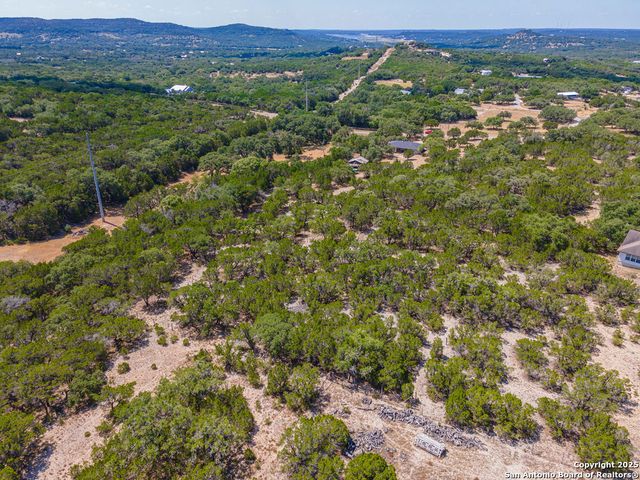 371 Lake Country, Lakehills, TX 78063