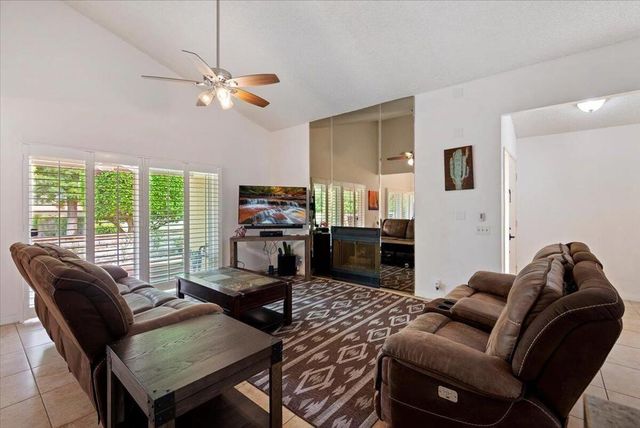 2671 N Whitewater Club Drive, Palm Springs, CA 92262