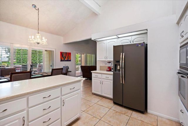 2671 N Whitewater Club Drive, Palm Springs, CA 92262