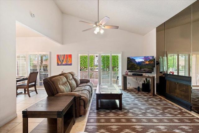 2671 N Whitewater Club Drive, Palm Springs, CA 92262