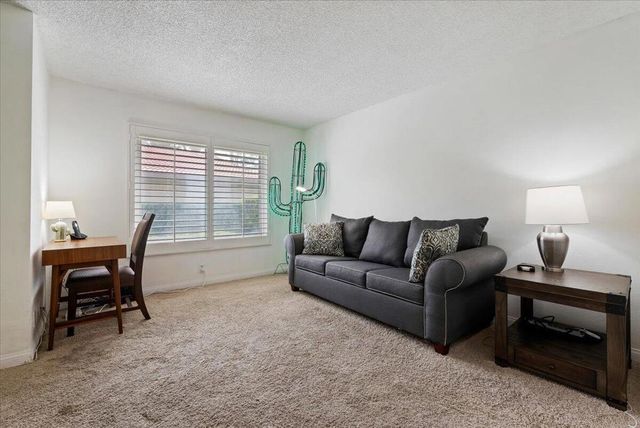 2671 N Whitewater Club Drive, Palm Springs, CA 92262
