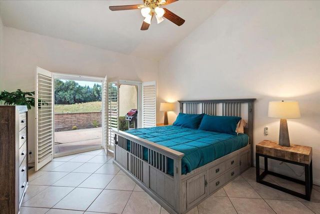 2671 N Whitewater Club Drive, Palm Springs, CA 92262