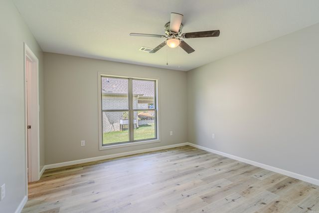 617 N 4 ST, Paragould, AR 72450