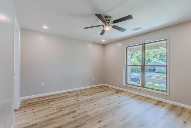 617 N 4 ST, Paragould, AR 72450