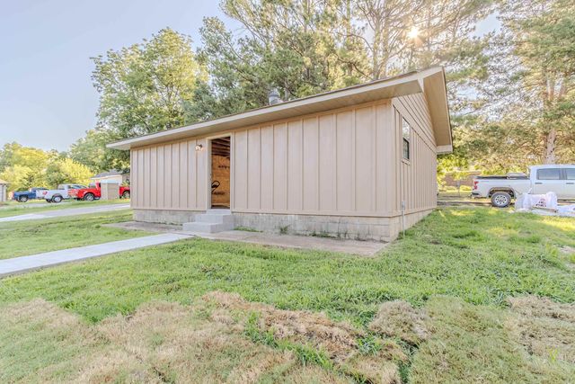 617 N 4 ST, Paragould, AR 72450