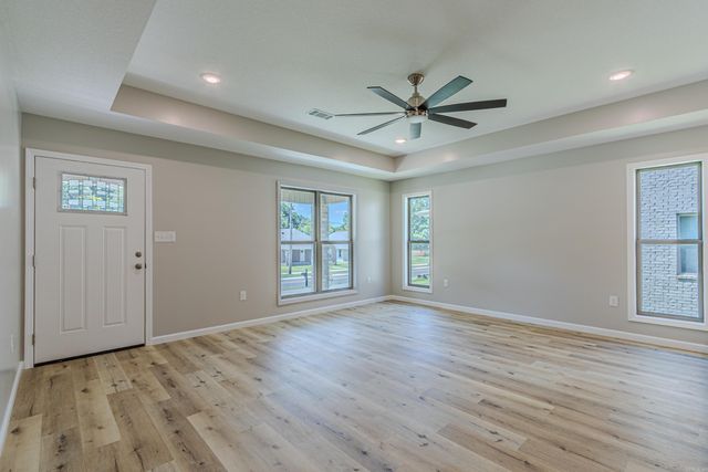 617 N 4 ST, Paragould, AR 72450