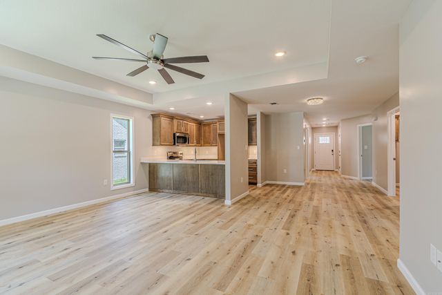 617 N 4 ST, Paragould, AR 72450