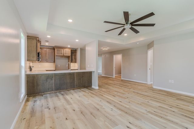 617 N 4 ST, Paragould, AR 72450