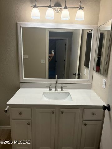 7821 S Kilbrennan Way, Tucson, AZ 85747