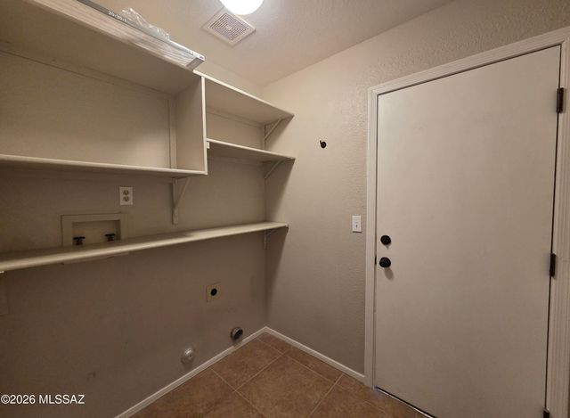 7821 S Kilbrennan Way, Tucson, AZ 85747
