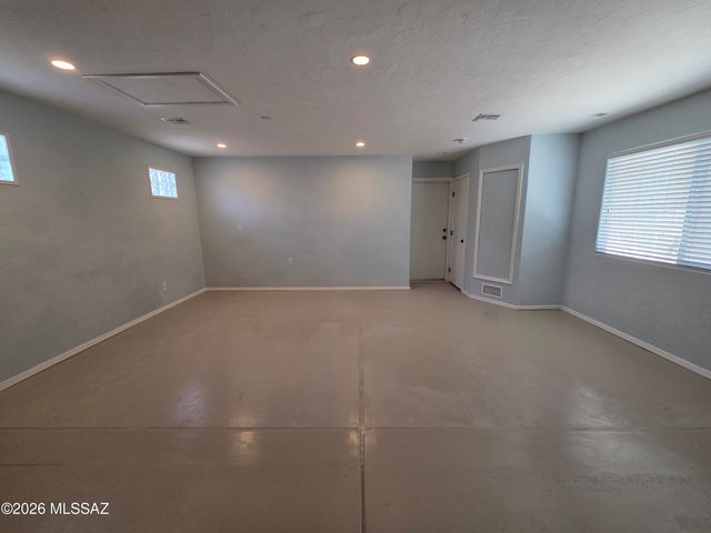 7821 S Kilbrennan Way, Tucson, AZ 85747