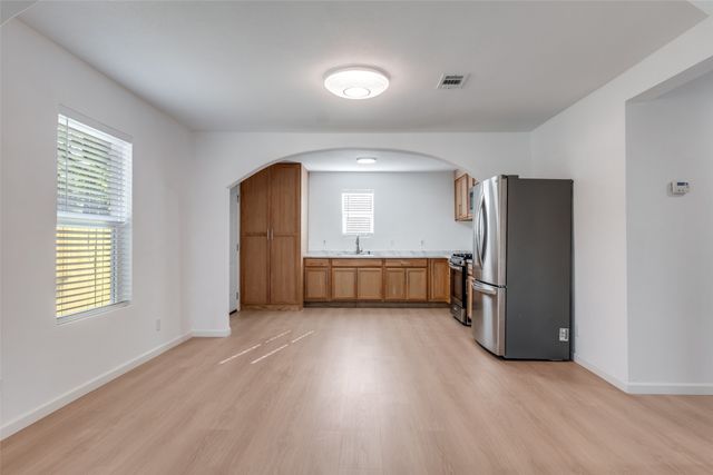 2410 S Marsalis Avenue, Dallas, TX 75216