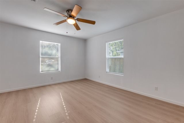 2410 S Marsalis Avenue, Dallas, TX 75216