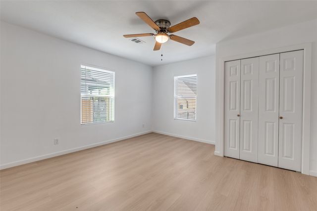 2410 S Marsalis Avenue, Dallas, TX 75216