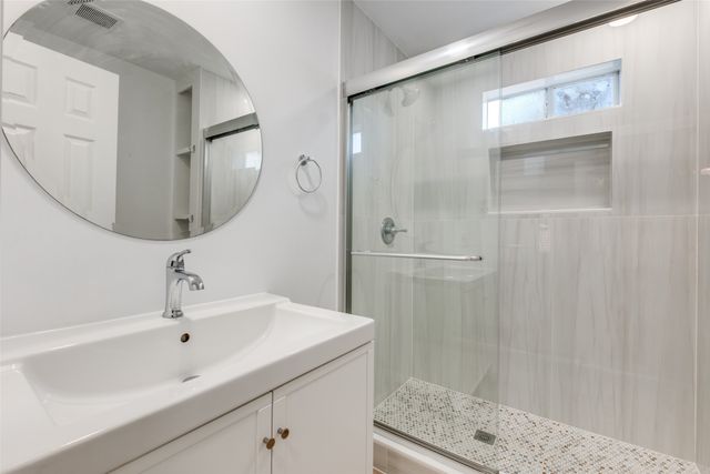 2410 S Marsalis Avenue, Dallas, TX 75216