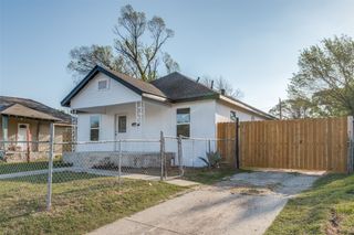 2410 S Marsalis Avenue, Dallas, TX 75216