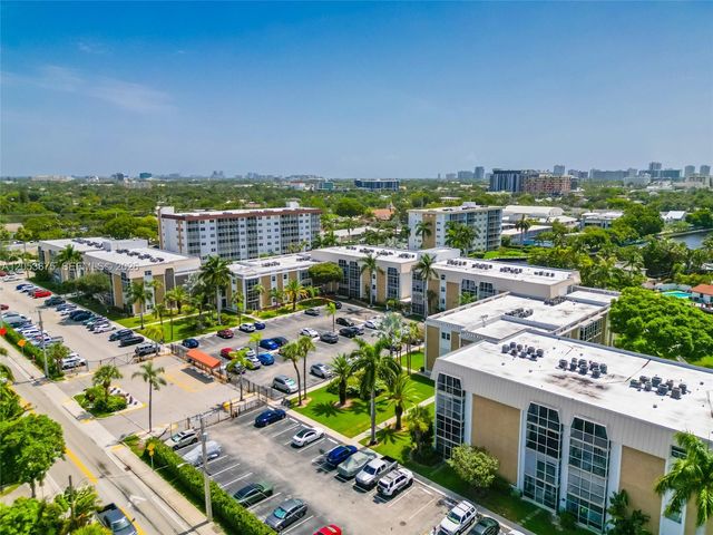 3000 NE 16th Ave 405, Oakland Park, FL 33334