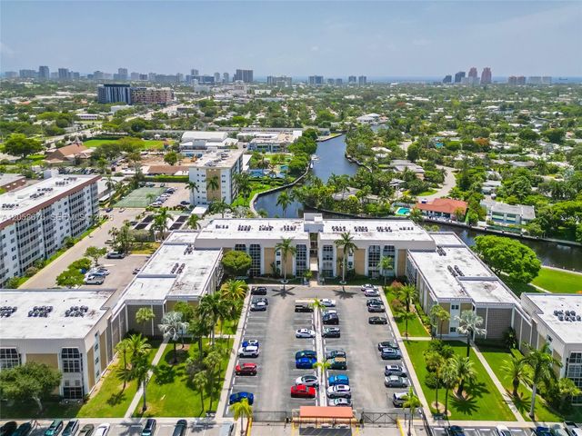 3000 NE 16th Ave 405, Oakland Park, FL 33334