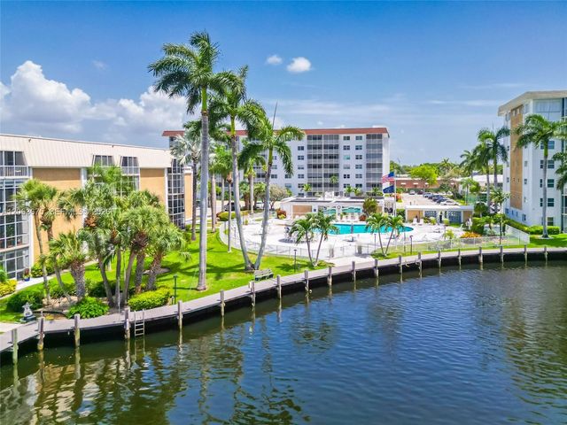 3000 NE 16th Ave 405, Oakland Park, FL 33334