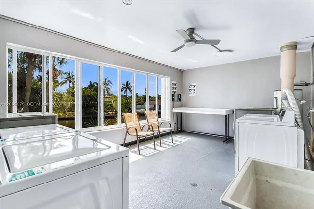 3000 NE 16th Ave 405, Oakland Park, FL 33334