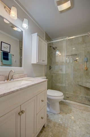 121 Brookhaven Court, Sugar Grove, IL 60554