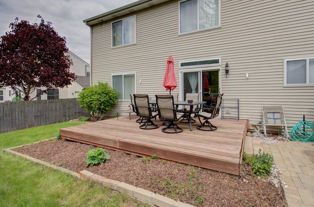 121 Brookhaven Court, Sugar Grove, IL 60554