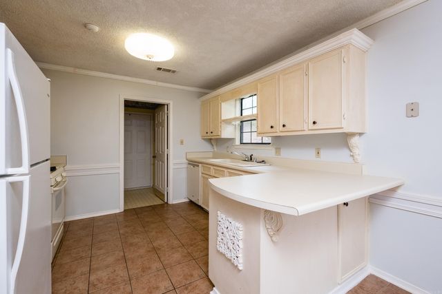 8 Tracy Austin Ct, Little Rock, AR 72210