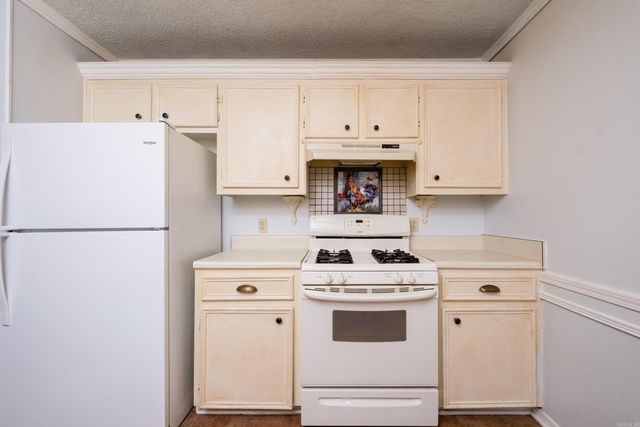 8 Tracy Austin Ct, Little Rock, AR 72210