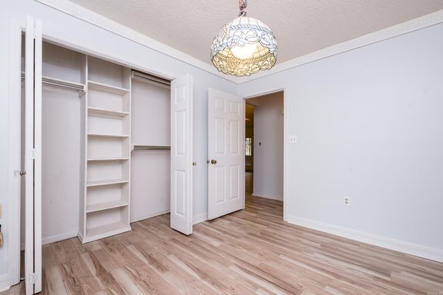 8 Tracy Austin Ct, Little Rock, AR 72210