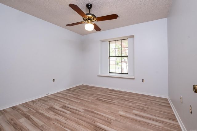 8 Tracy Austin Ct, Little Rock, AR 72210