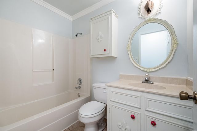 8 Tracy Austin Ct, Little Rock, AR 72210