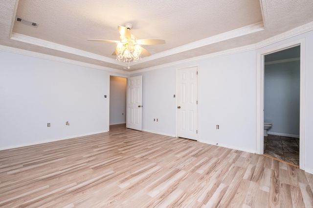 8 Tracy Austin Ct, Little Rock, AR 72210