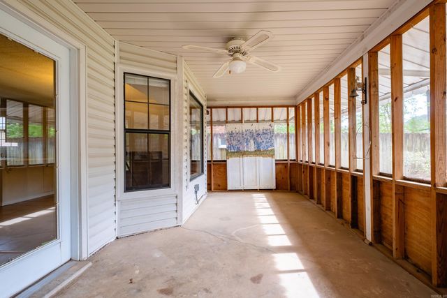 8 Tracy Austin Ct, Little Rock, AR 72210