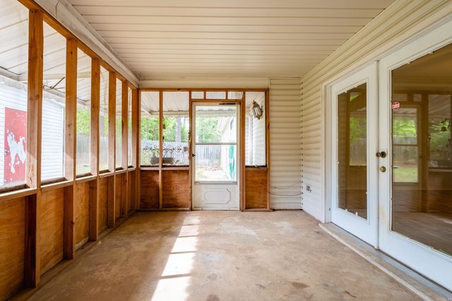 8 Tracy Austin Ct, Little Rock, AR 72210