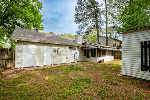 8 Tracy Austin Ct, Little Rock, AR 72210